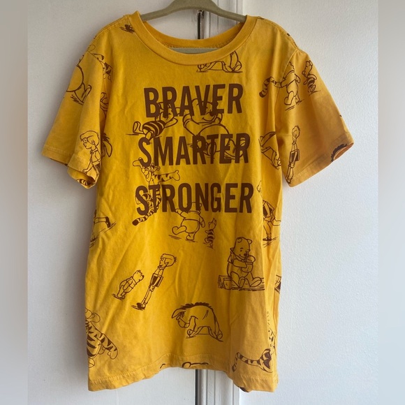 Disney Store Boys Winnie the Pooh T-Shirt small(5/6) - Picture 1 of 4